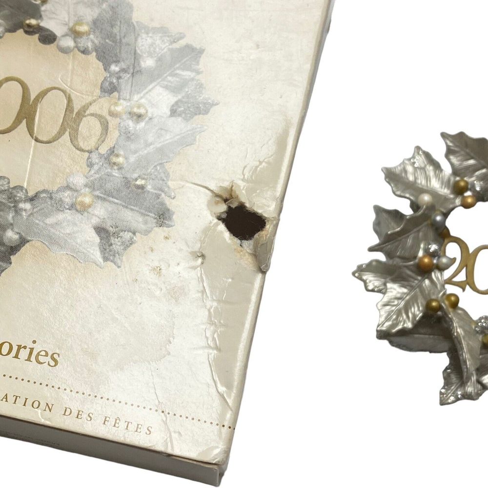 2006 BRIGHT MEMORIES Metallic Wreath Hallmark Keepsake Christmas ornament Silver - Picture 2 of 4